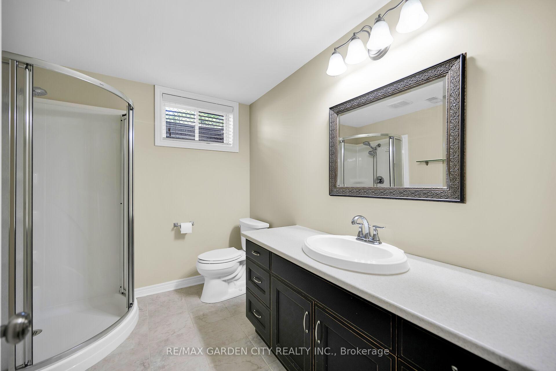 Photo 35 of 34 Timber Lane, St. Catharines, Lakeport — HOMEH