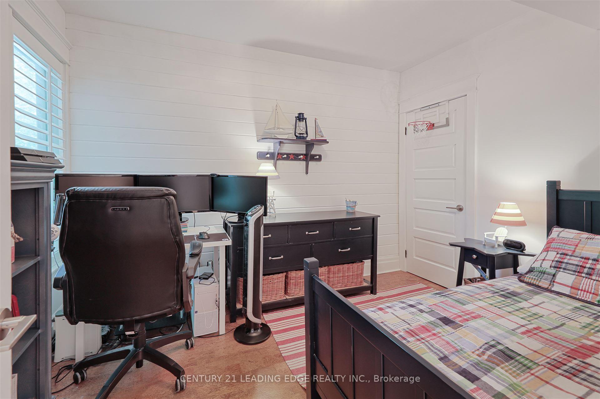 Photo 10 of 114 Silver Birch Avenue, Toronto, The Beaches — HOMEH