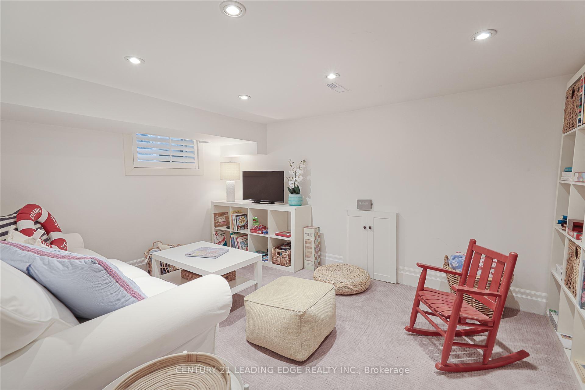 Photo 16 of 114 Silver Birch Avenue, Toronto, The Beaches — HOMEH