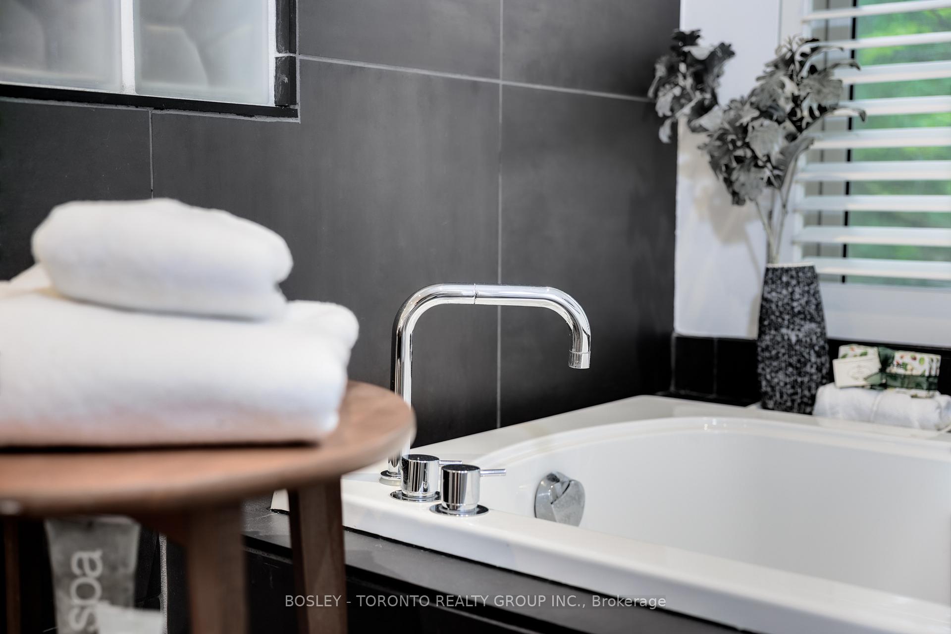 Photo 43 of 378 Rusholme Road, Toronto, Dufferin Grove — HOMEH