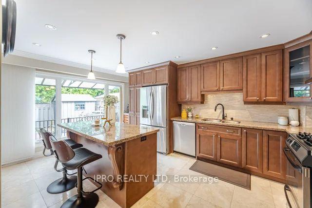 Photo 11 of 67 Mikado Crescent, Brampton, Central Park — HOMEH