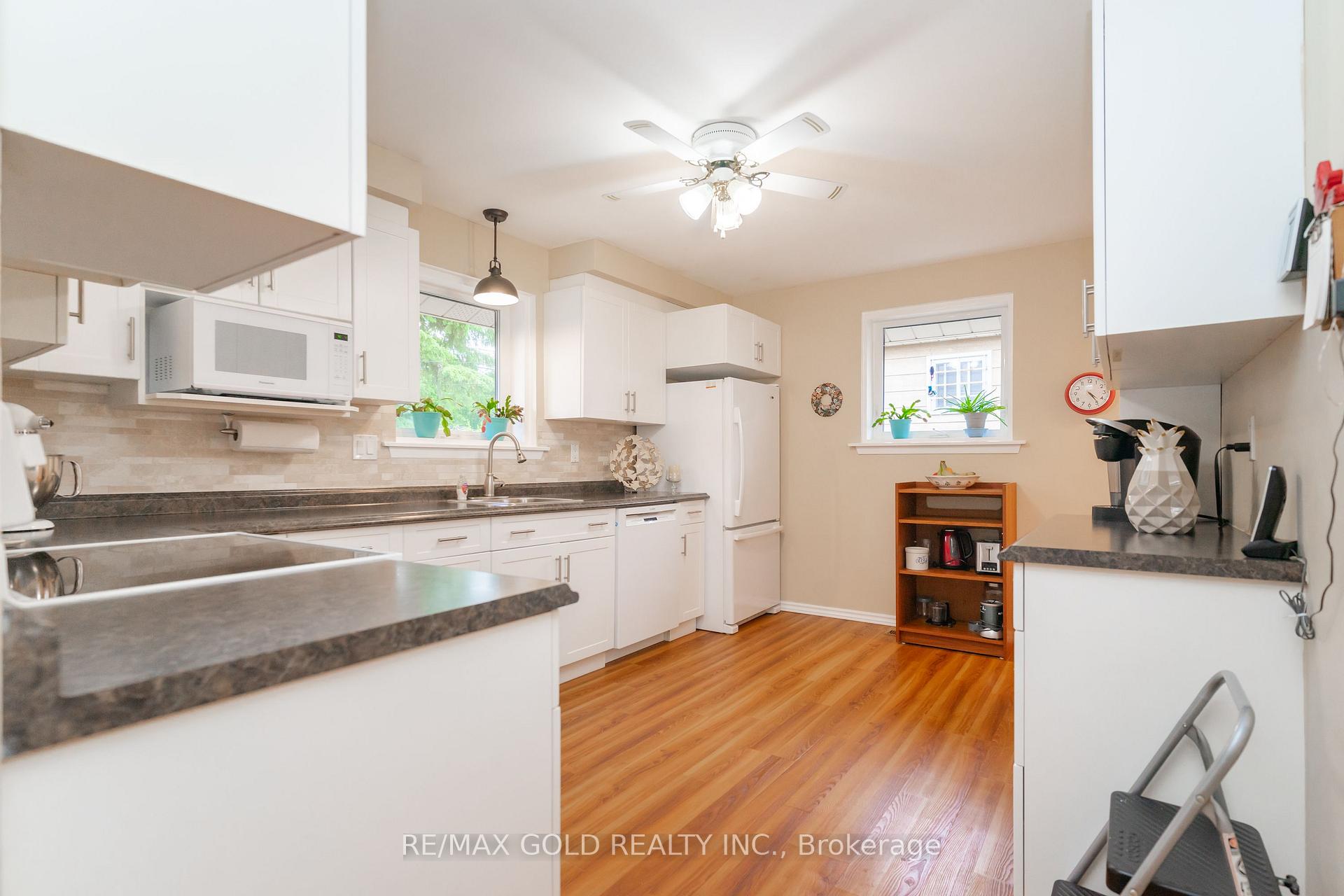 Photo 20 of 226 Avondale Boulevard, Brampton, Avondale — HOMEH