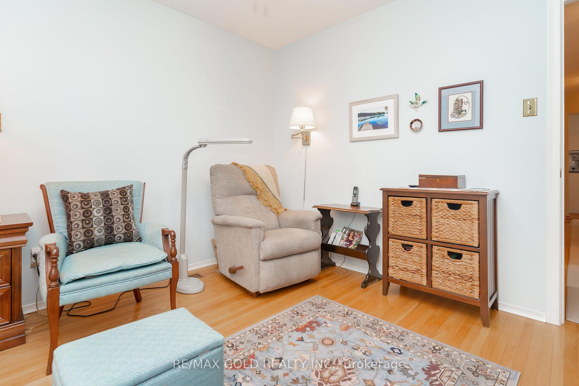 Photo 17 of 226 Avondale Boulevard, Brampton, Avondale — HOMEH