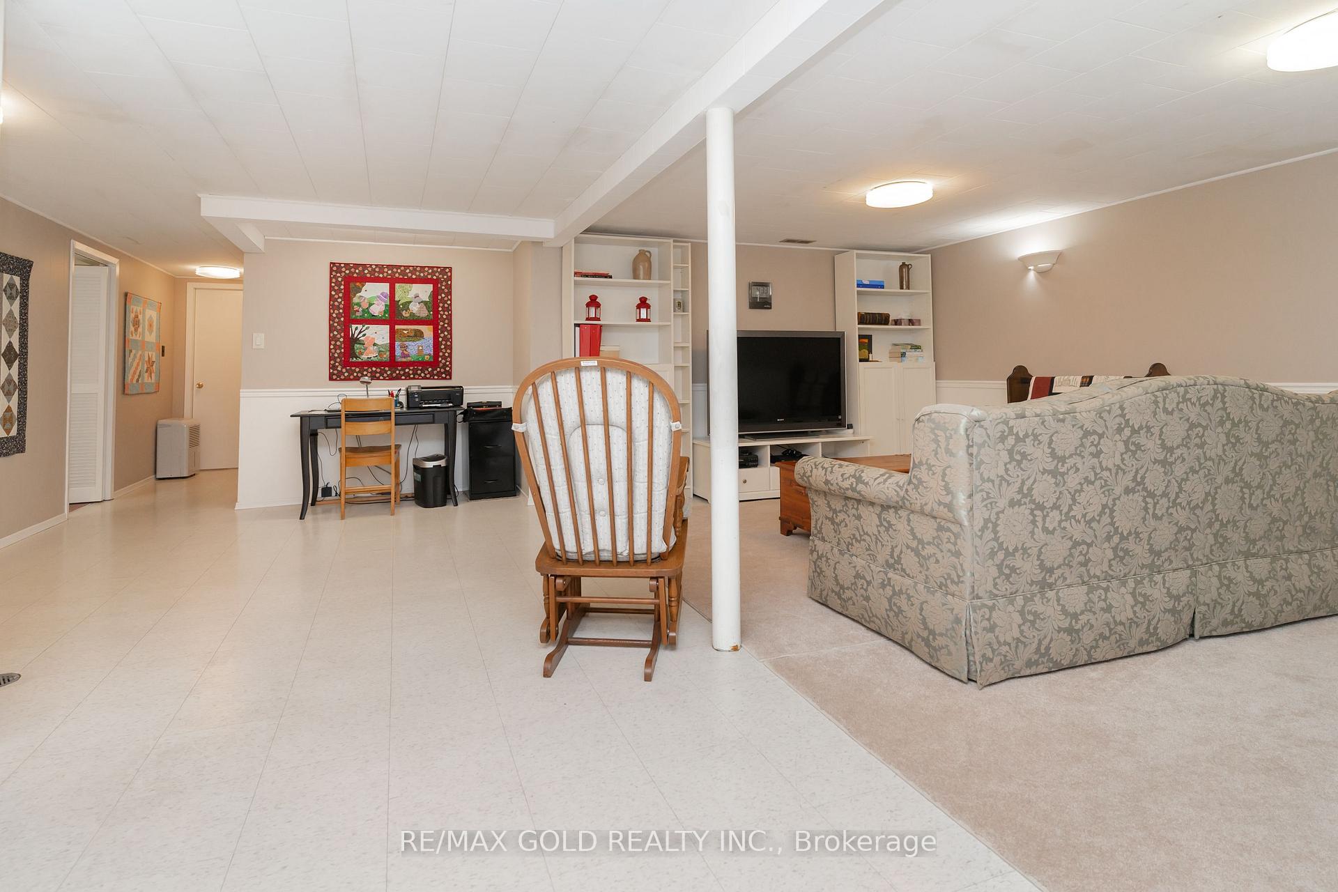 Photo 16 of 226 Avondale Boulevard, Brampton, Avondale — HOMEH