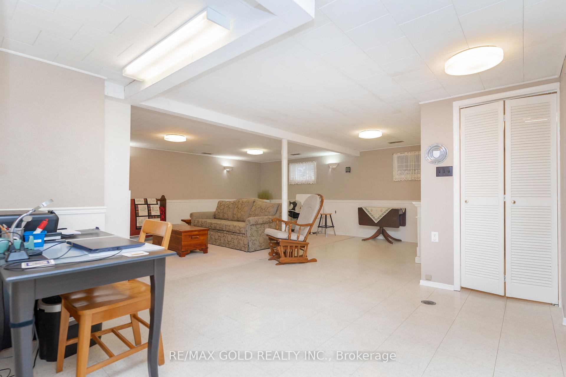 Photo 27 of 226 Avondale Boulevard, Brampton, Avondale — HOMEH