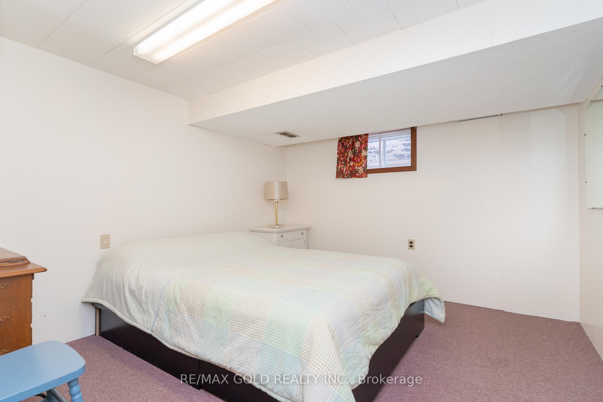 Photo 33 of 226 Avondale Boulevard, Brampton, Avondale — HOMEH