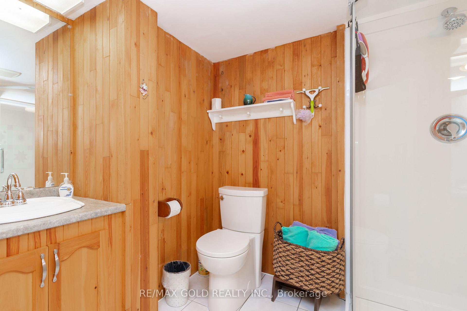Photo 32 of 226 Avondale Boulevard, Brampton, Avondale — HOMEH