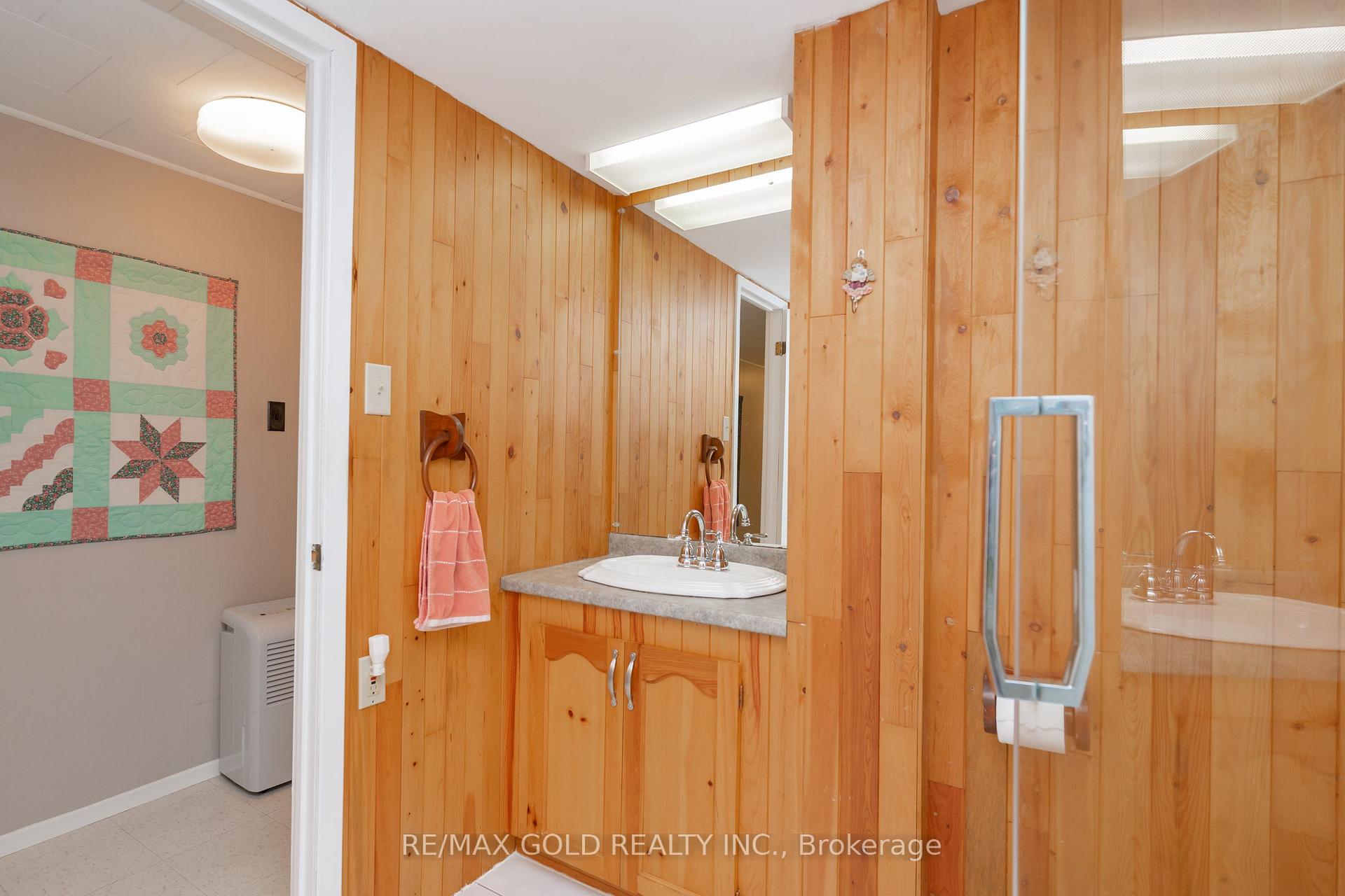 Photo 38 of 226 Avondale Boulevard, Brampton, Avondale — HOMEH