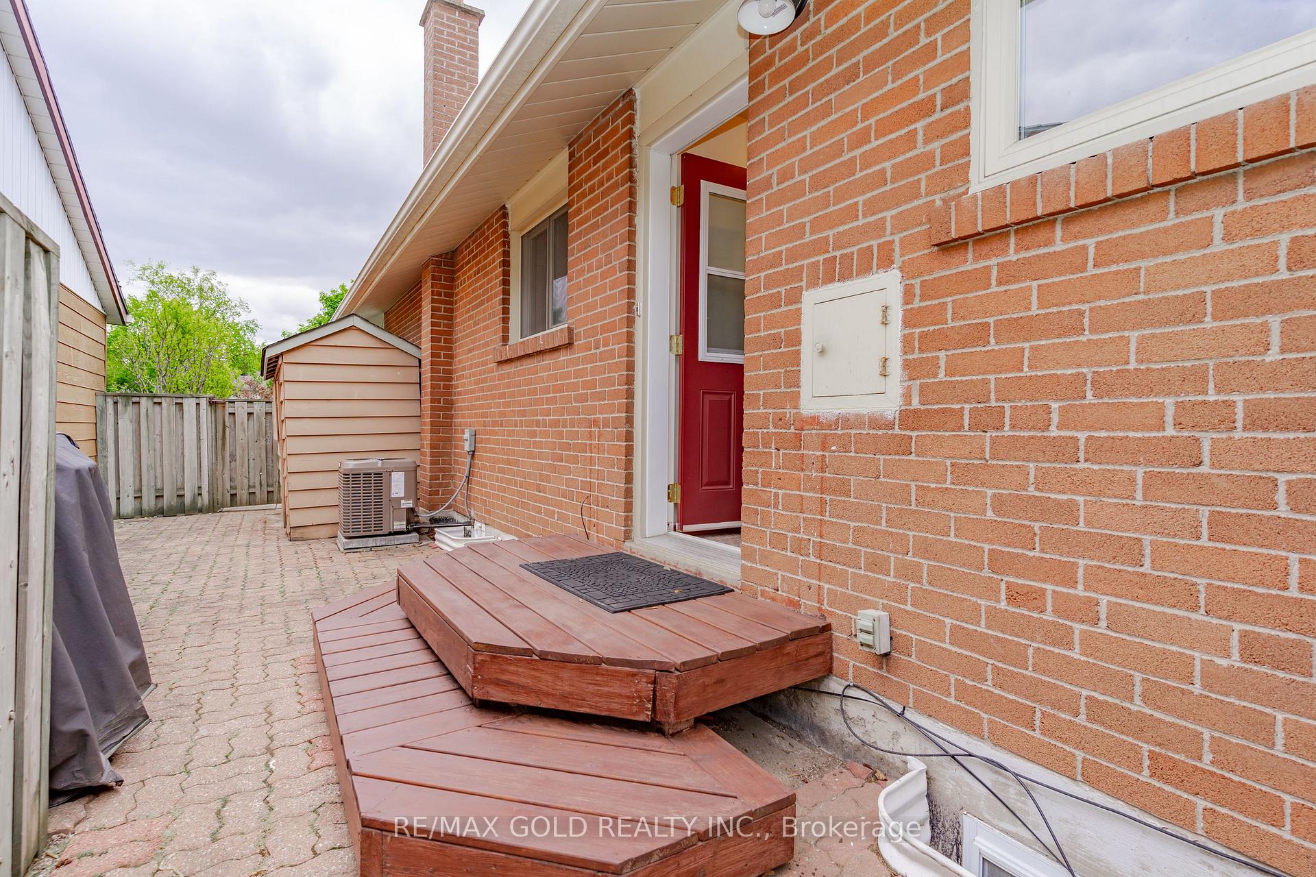 Photo 36 of 226 Avondale Boulevard, Brampton, Avondale — HOMEH