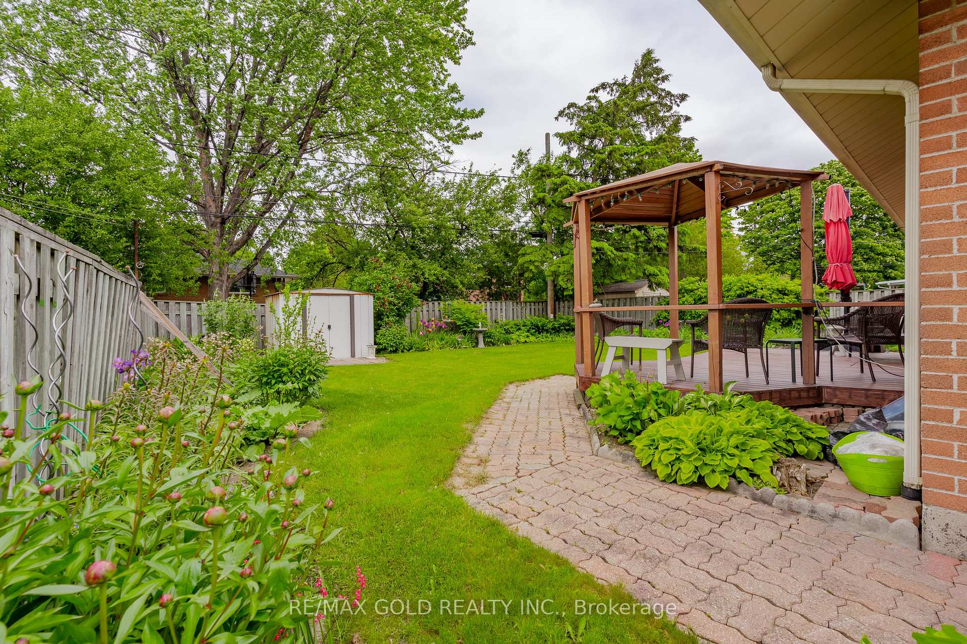 Photo 25 of 226 Avondale Boulevard, Brampton, Avondale — HOMEH