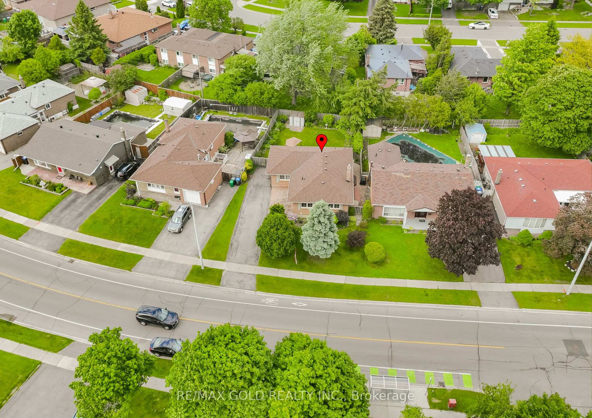 Photo 40 of 226 Avondale Boulevard, Brampton, Avondale — HOMEH