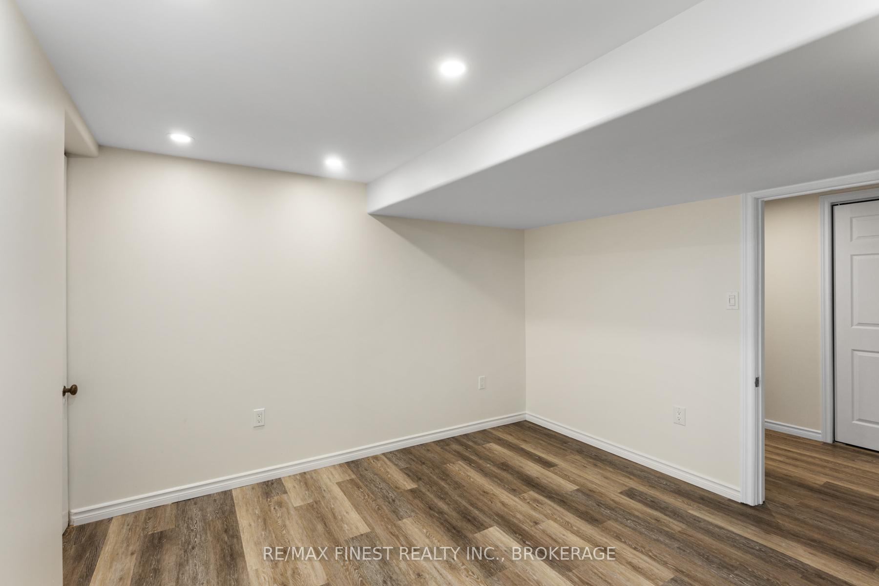 Photo 47 of 1741 Marian Crescent, Kingston, City North of 401 — HOMEH