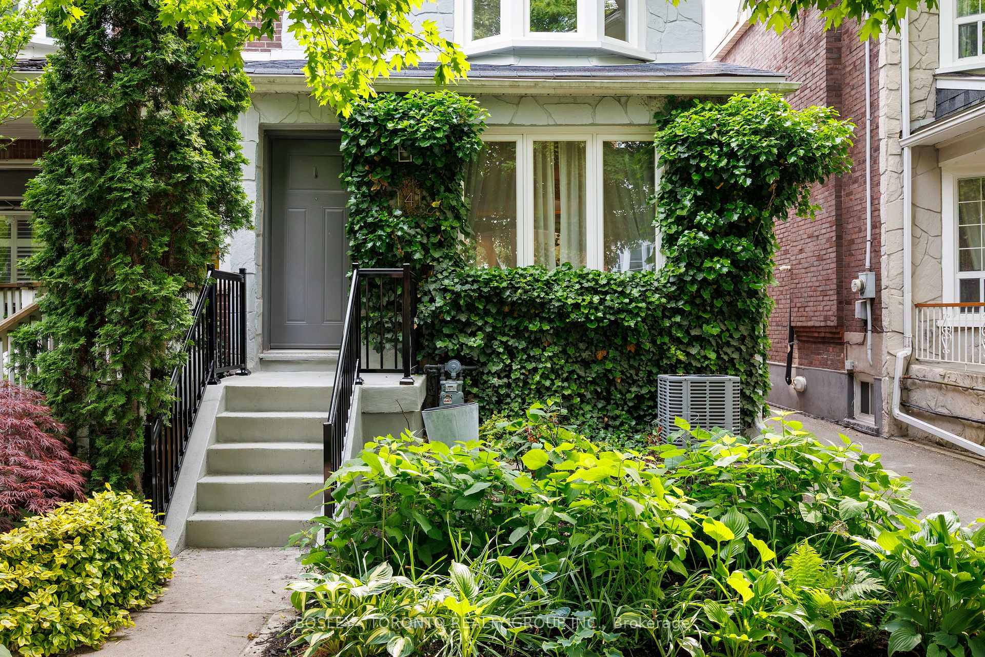 Photo 10 of 141 Gillard Avenue, Toronto, Greenwood-Coxwell — HOMEH