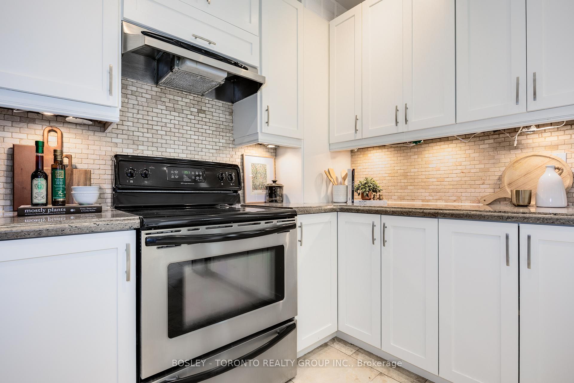 Photo 13 of 141 Gillard Avenue, Toronto, Greenwood-Coxwell — HOMEH