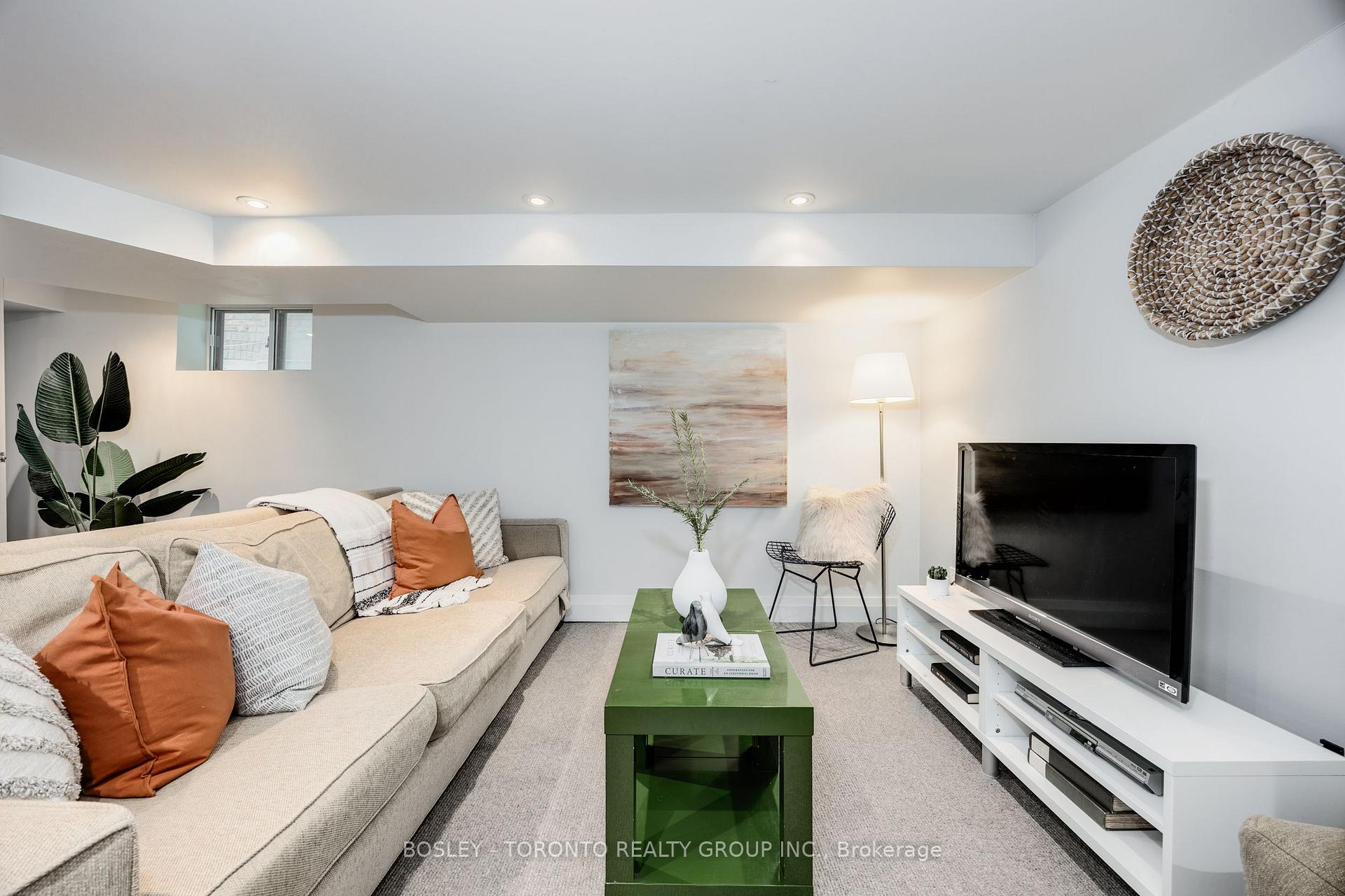 Photo 30 of 141 Gillard Avenue, Toronto, Greenwood-Coxwell — HOMEH