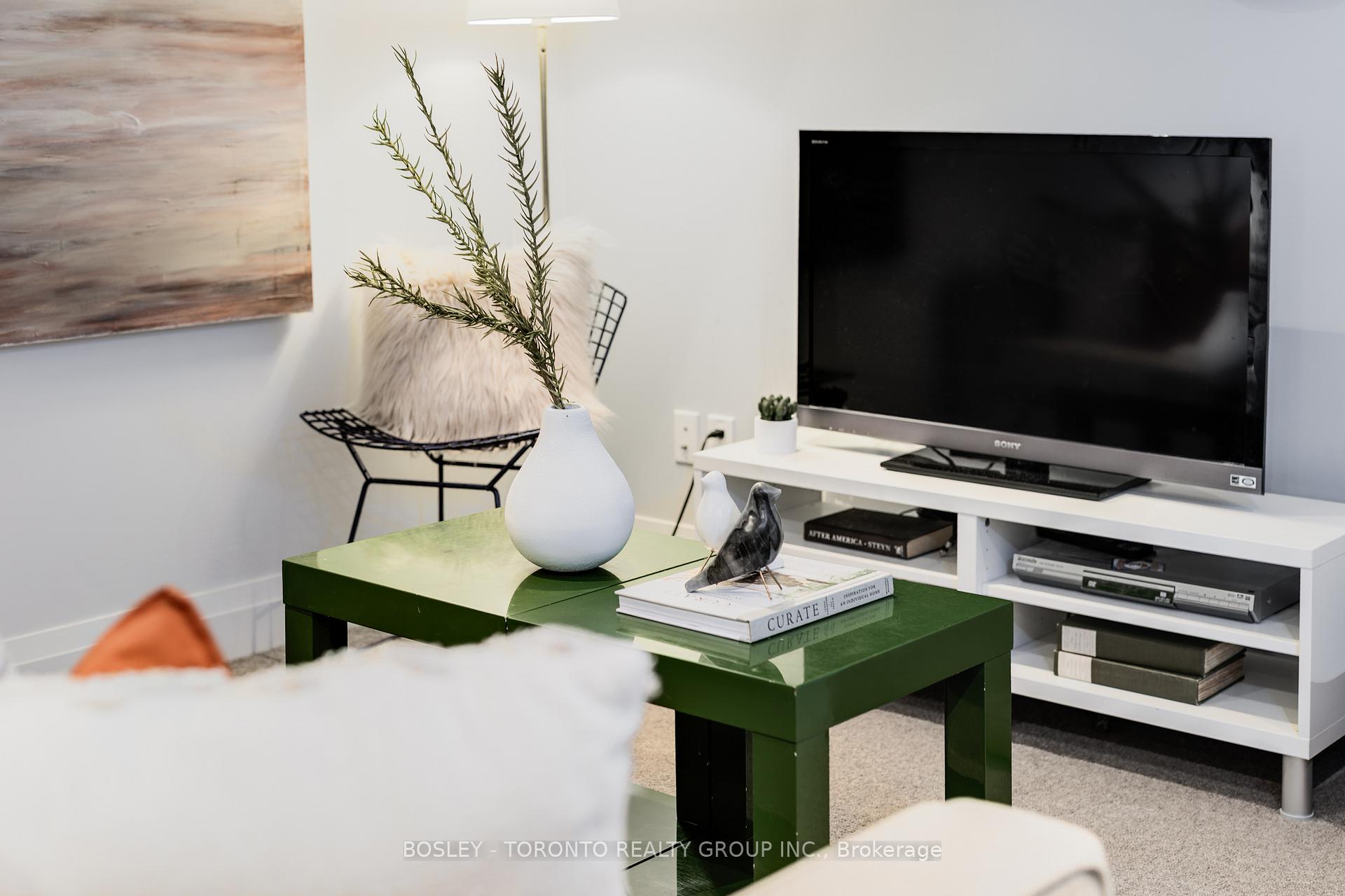Photo 37 of 141 Gillard Avenue, Toronto, Greenwood-Coxwell — HOMEH