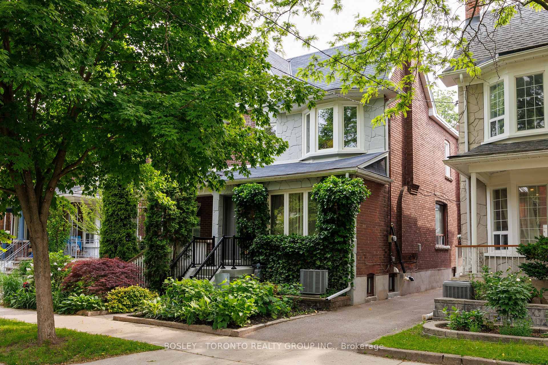 Photo 46 of 141 Gillard Avenue, Toronto, Greenwood-Coxwell — HOMEH