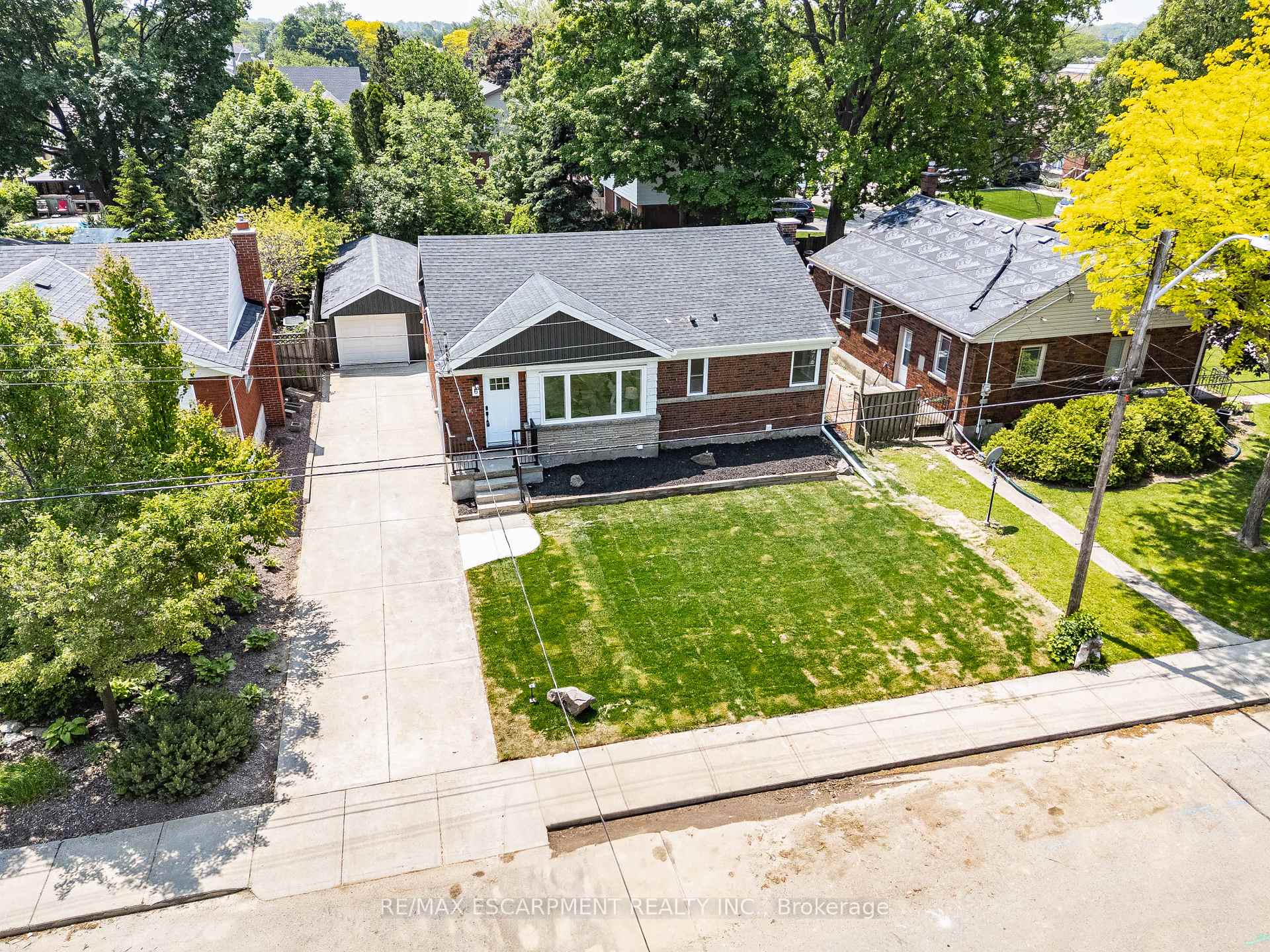 Photo 1 of 6 Mulock Avenue, Hamilton, Sunninghill — HOMEH