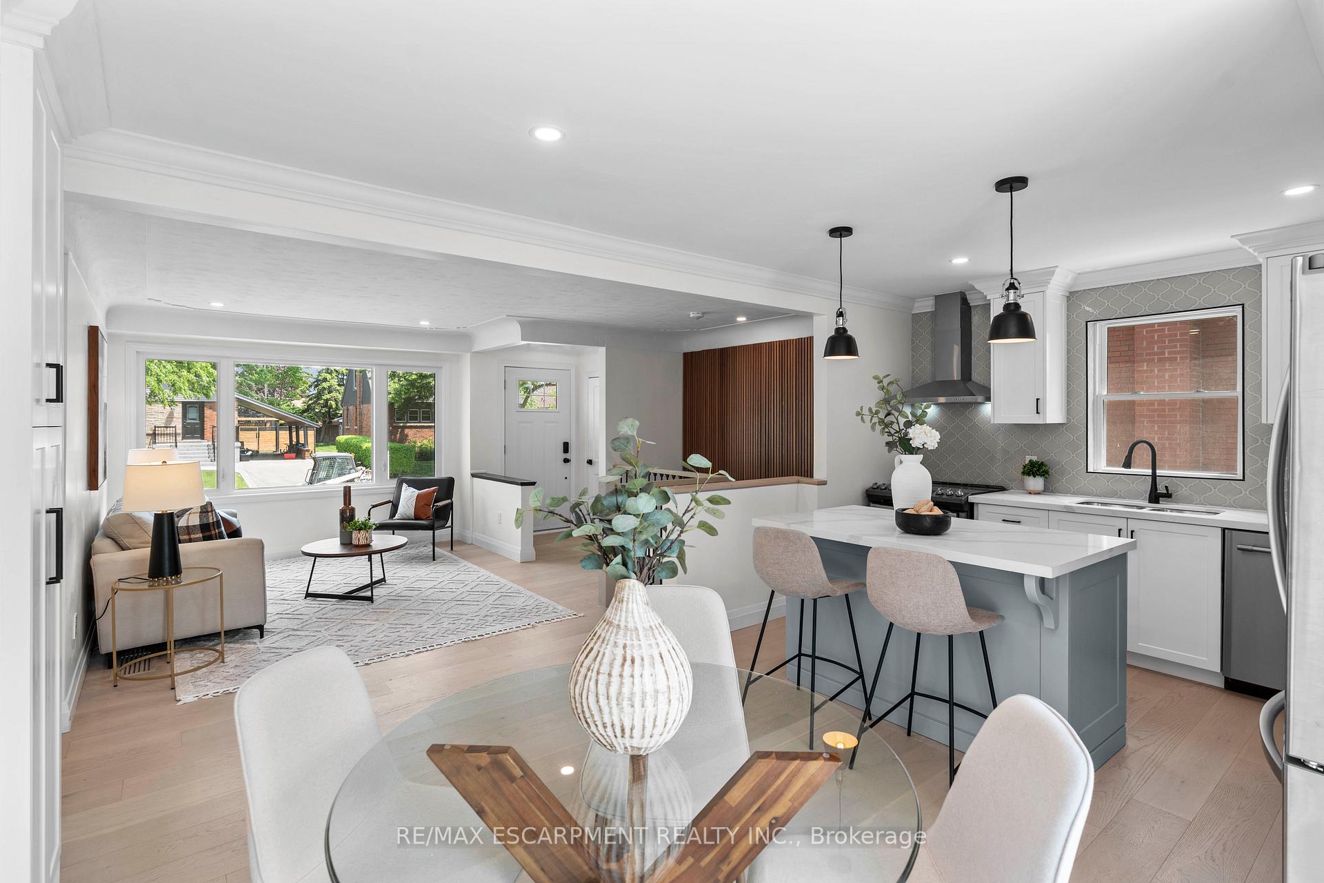 Photo 5 of 6 Mulock Avenue, Hamilton, Sunninghill — HOMEH