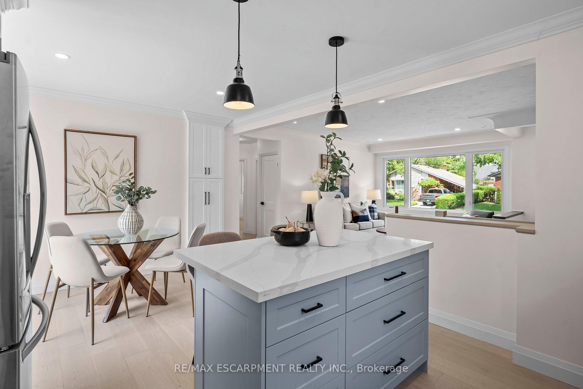 Photo 8 of 6 Mulock Avenue, Hamilton, Sunninghill — HOMEH
