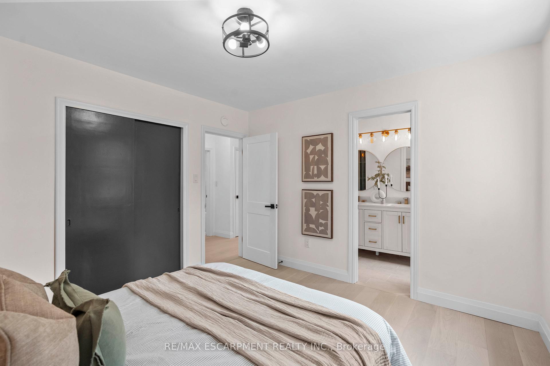 Photo 22 of 6 Mulock Avenue, Hamilton, Sunninghill — HOMEH
