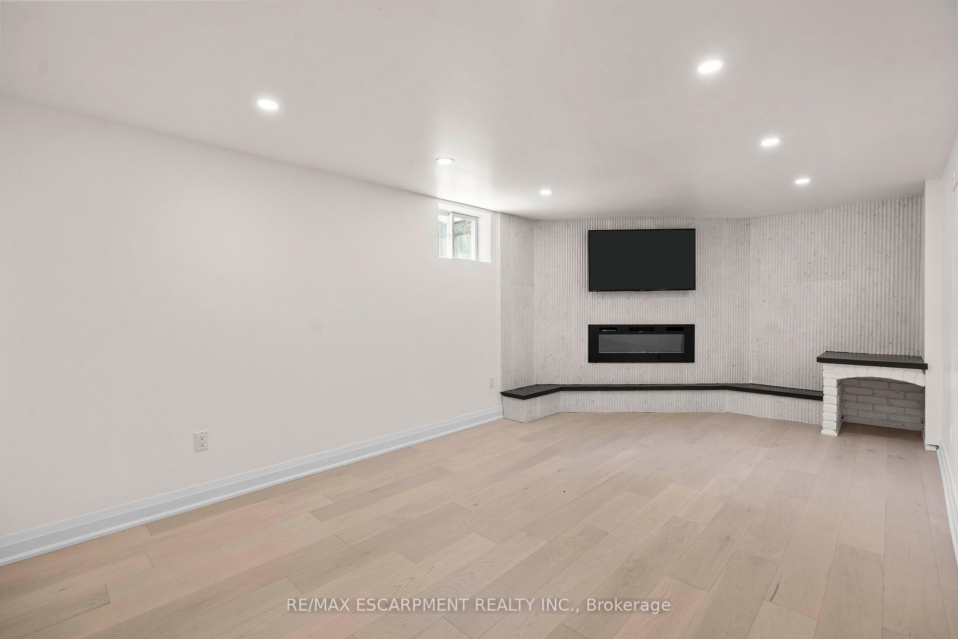 Photo 6 of 6 Mulock Avenue, Hamilton, Sunninghill — HOMEH