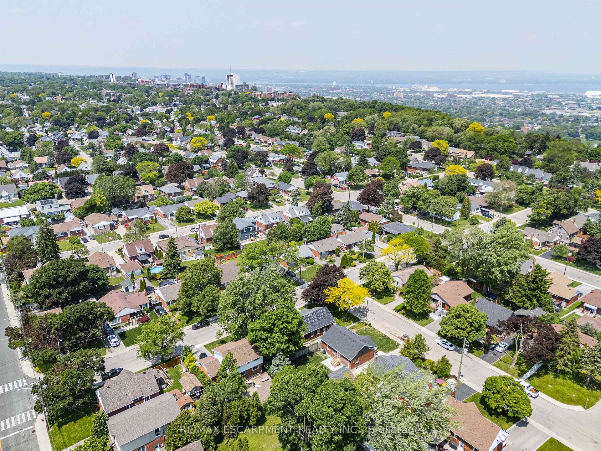 Photo 38 of 6 Mulock Avenue, Hamilton, Sunninghill — HOMEH