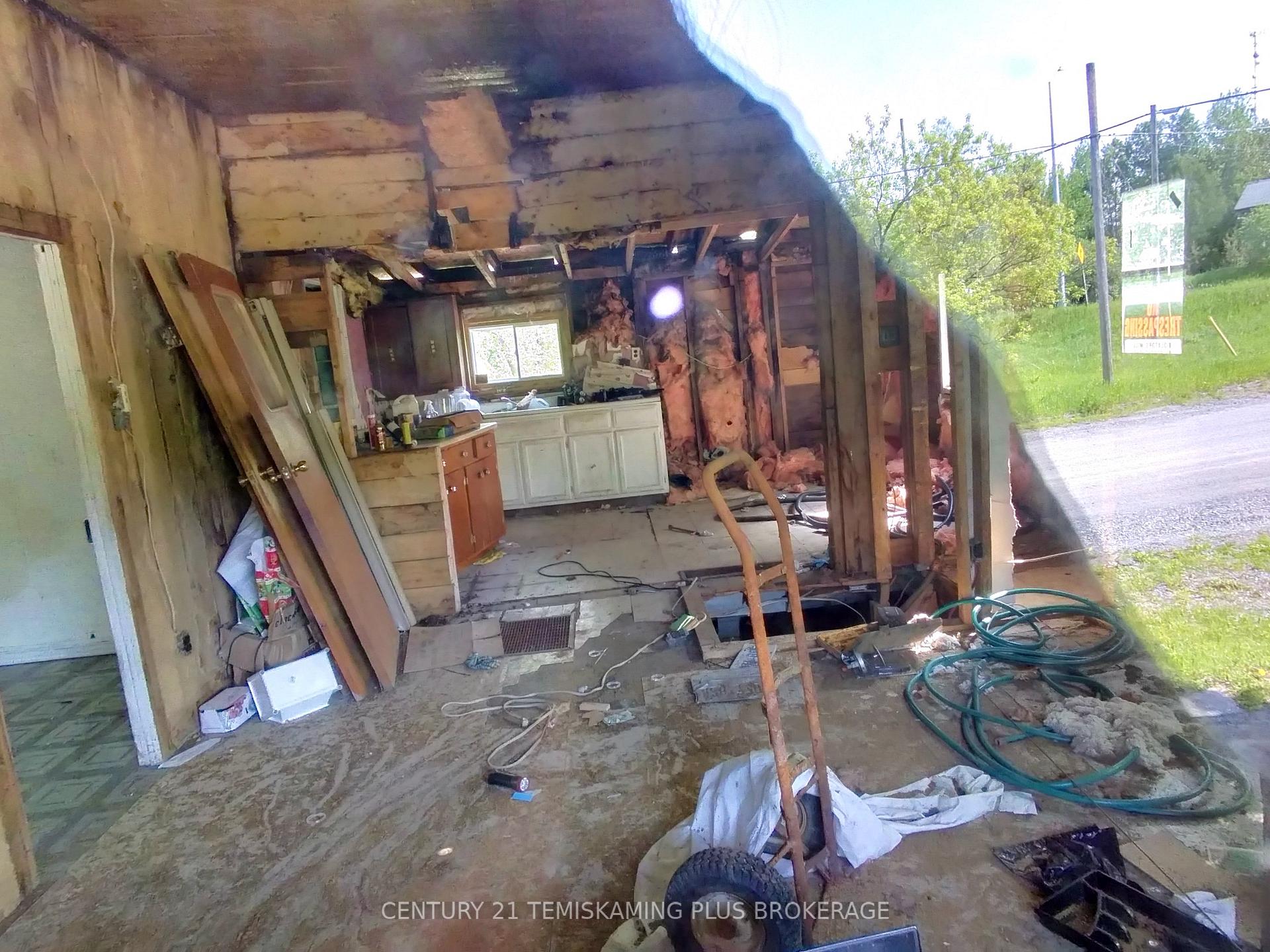 Photo 4 of 465470 Montreal Avenue, Timiskaming, TIM - Outside - Rural — HOMEH
