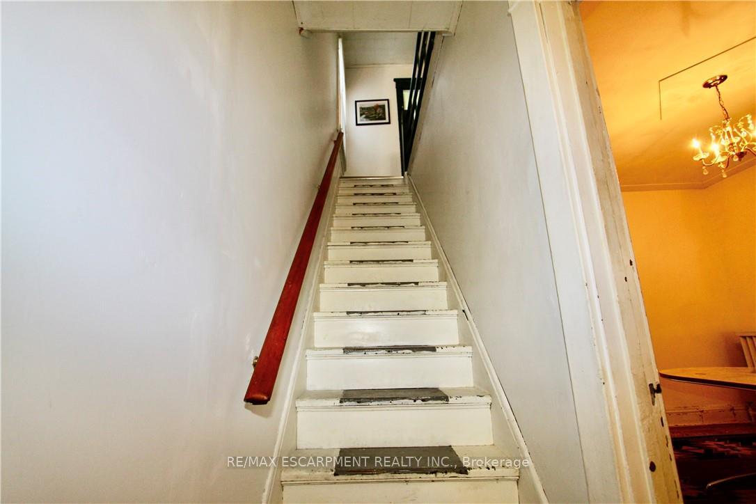 Photo 10 of 33 Elm Street, Hamilton, St. Clair — HOMEH