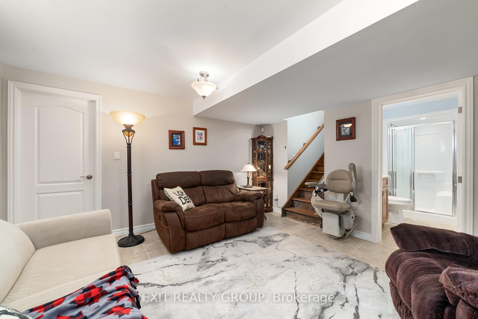 Photo 31 of 12 Conger Drive, Prince Edward County, Wellington — HOMEH