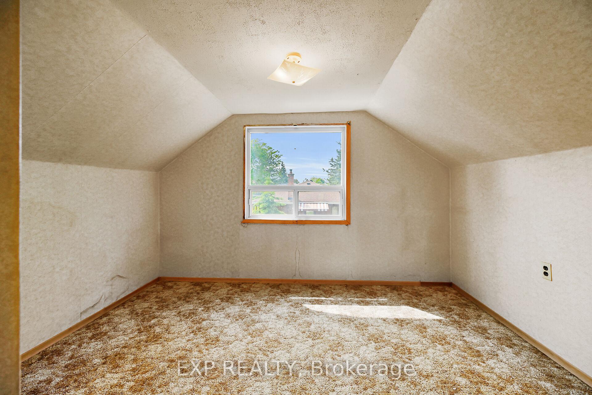 Photo 13 of 58 Malton Drive, Hamilton, Kennedy — HOMEH