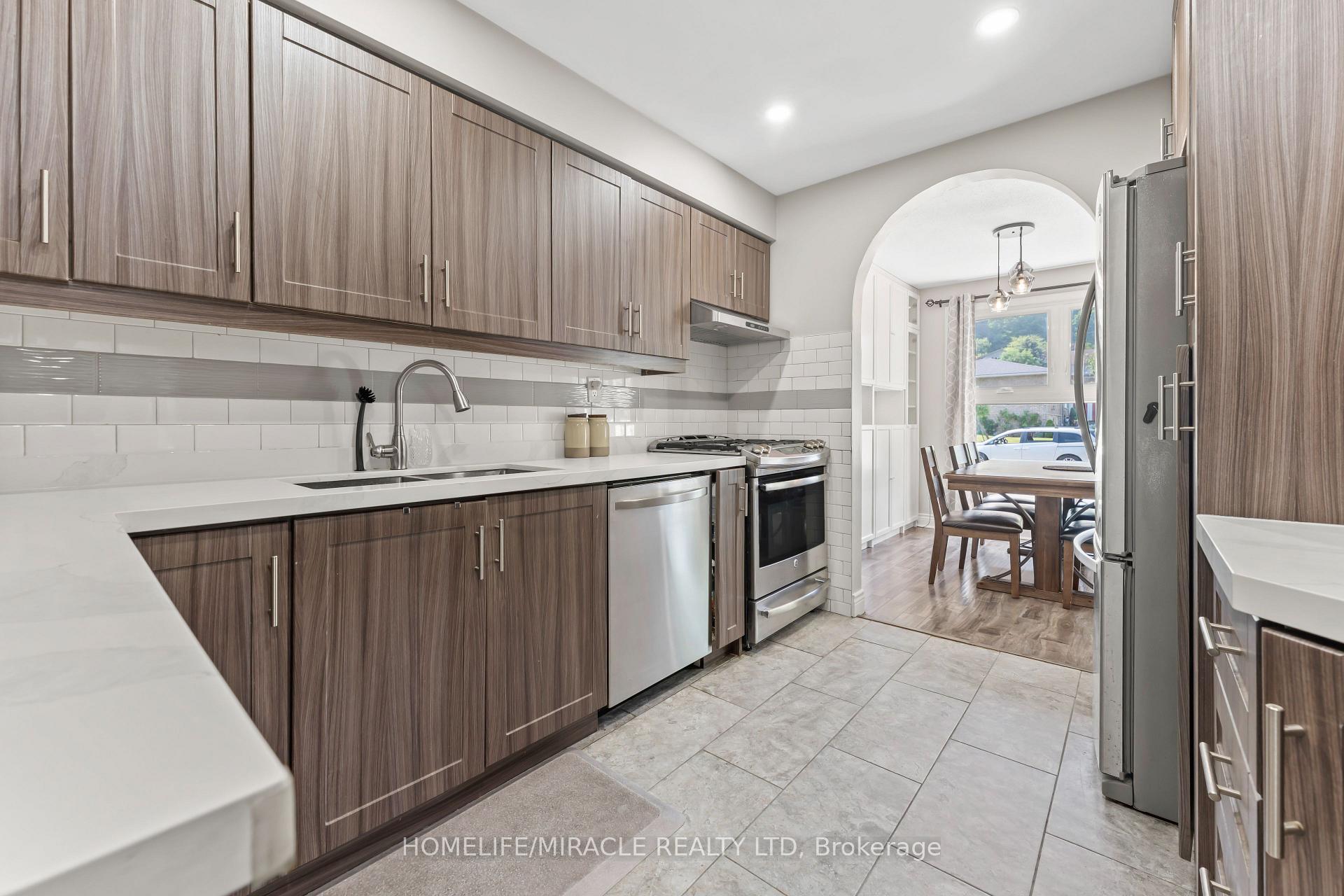 Photo 11 of 39 Sherry Lane Drive, Hamilton, Vincent — HOMEH