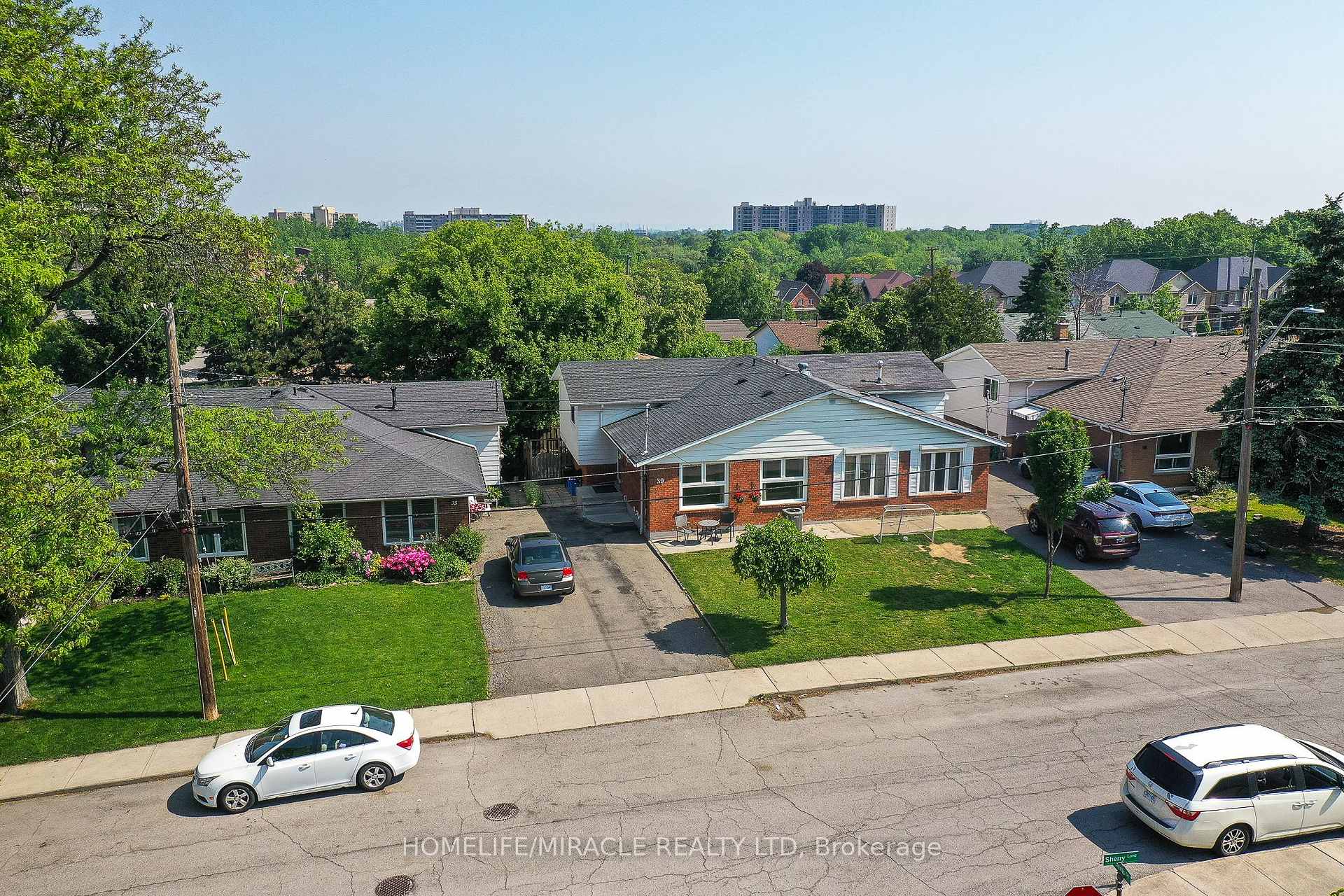 Photo 32 of 39 Sherry Lane Drive, Hamilton, Vincent — HOMEH