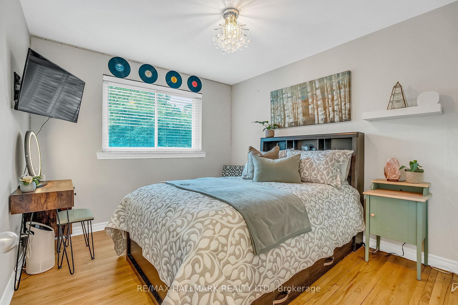 Photo 34 of 4 Cabot Court, Aurora, Aurora Heights — HOMEH
