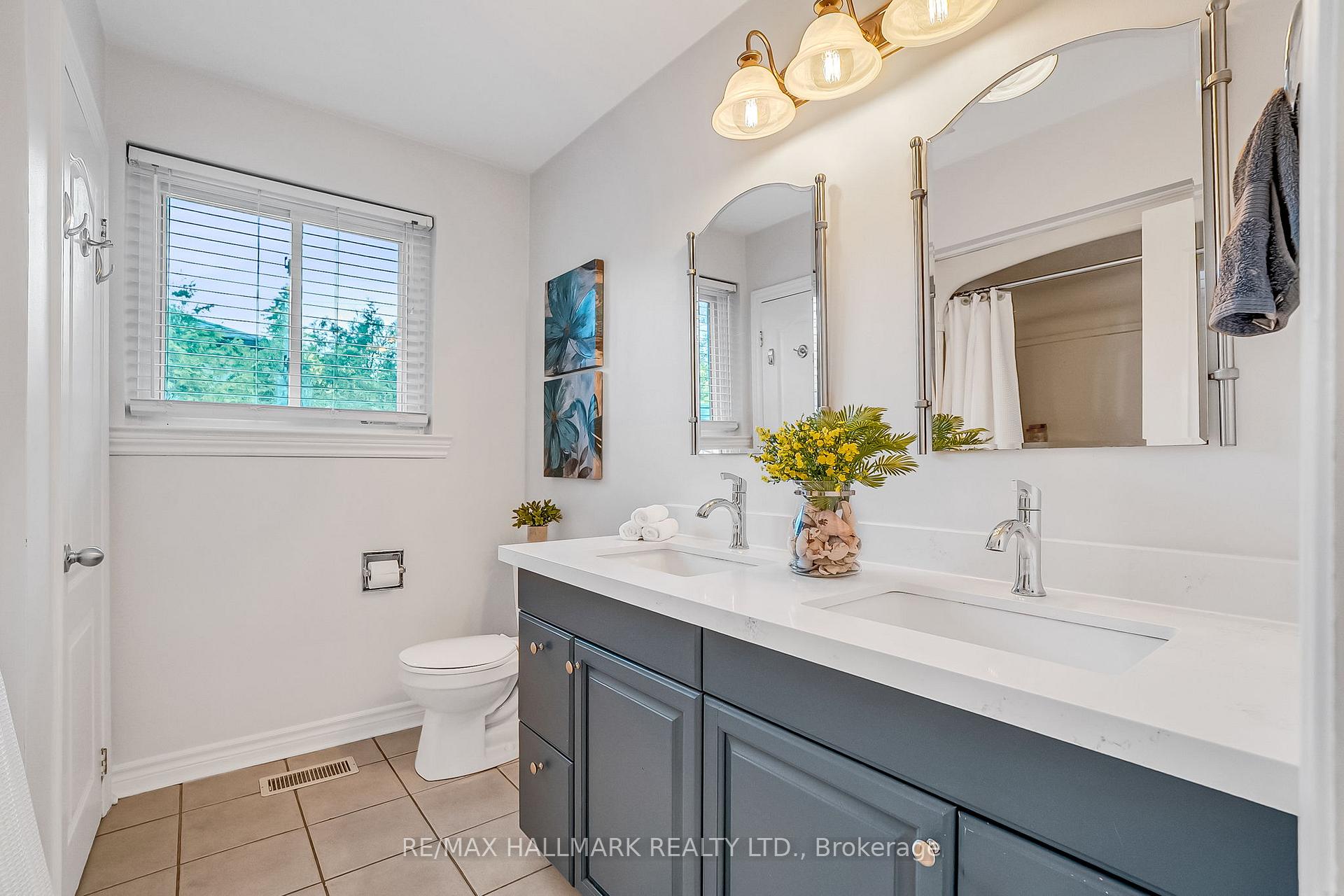 Photo 21 of 4 Cabot Court, Aurora, Aurora Heights — HOMEH