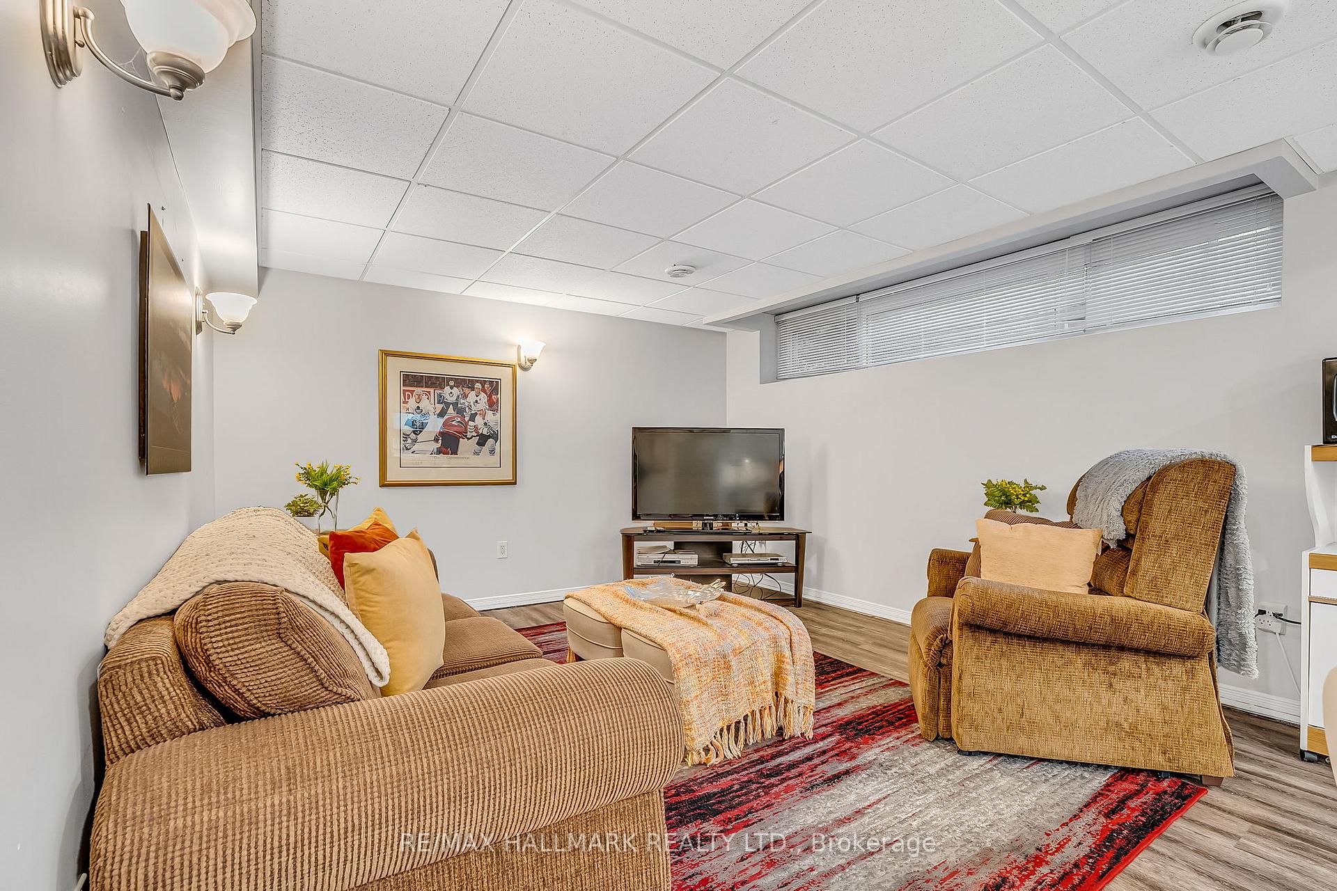 Photo 31 of 4 Cabot Court, Aurora, Aurora Heights — HOMEH