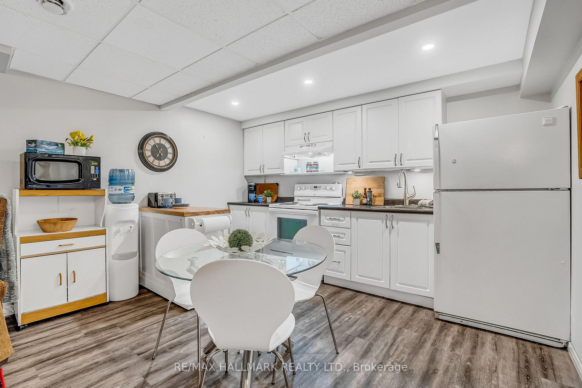 Photo 32 of 4 Cabot Court, Aurora, Aurora Heights — HOMEH