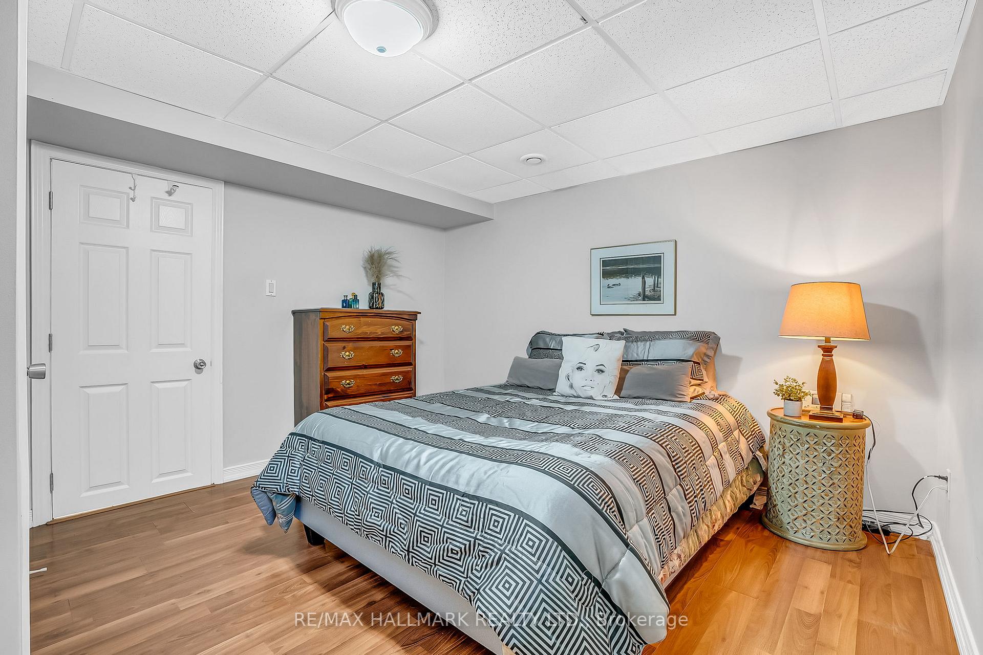 Photo 33 of 4 Cabot Court, Aurora, Aurora Heights — HOMEH