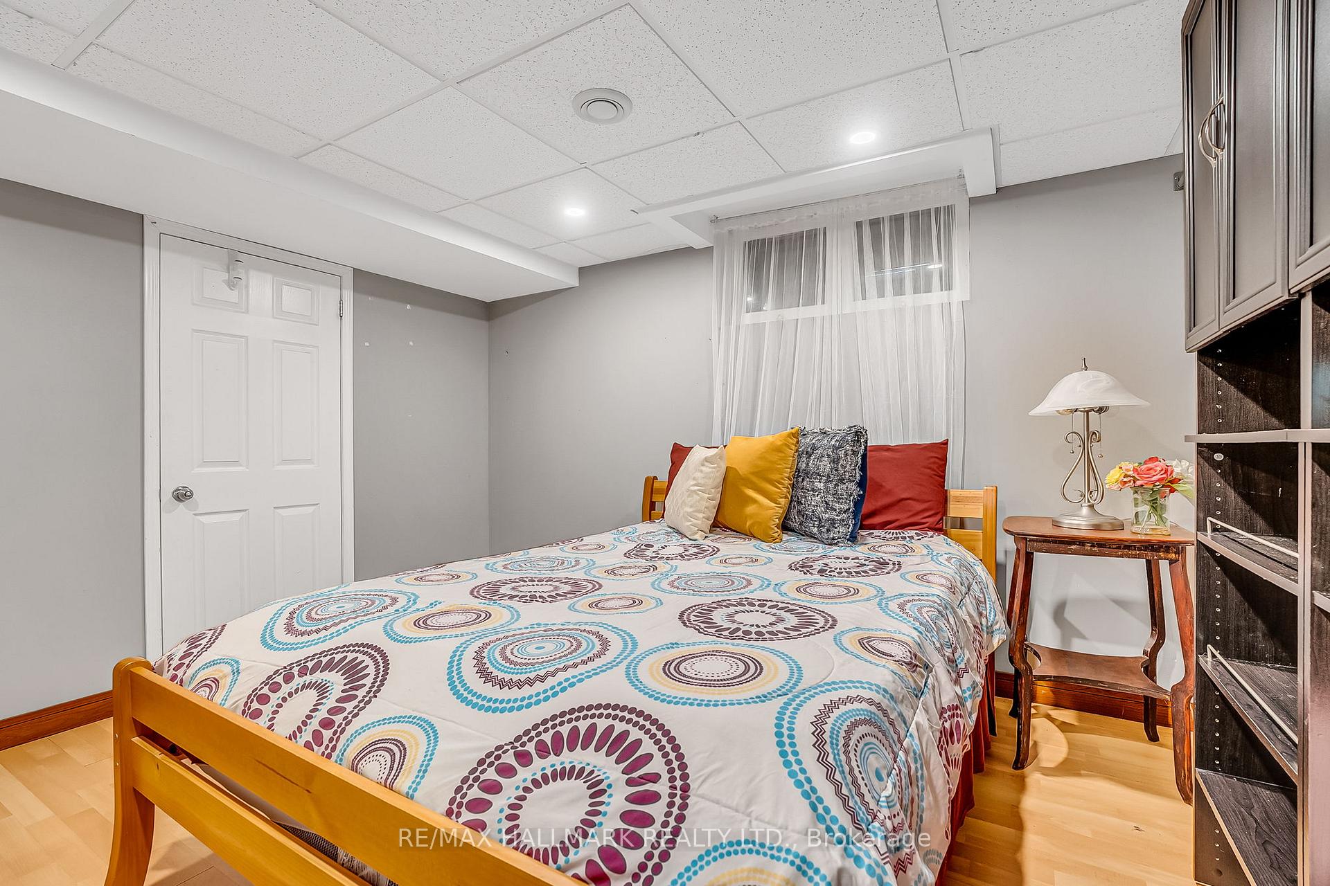 Photo 36 of 4 Cabot Court, Aurora, Aurora Heights — HOMEH