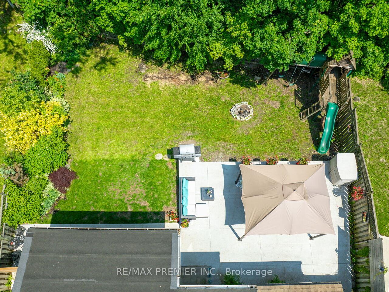 Photo 41 of 95 Clearbrooke Circle, Etobicoke, Rexdale-Kipling — HOMEH
