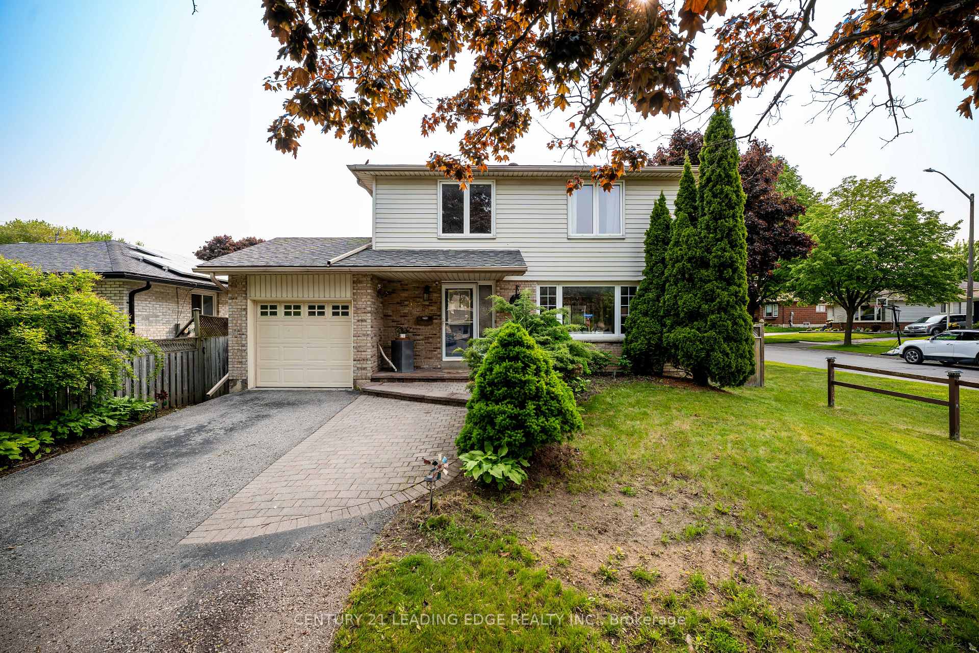 Photo 10 of 353 Fleetwood Drive, Oshawa, Eastdale — HOMEH