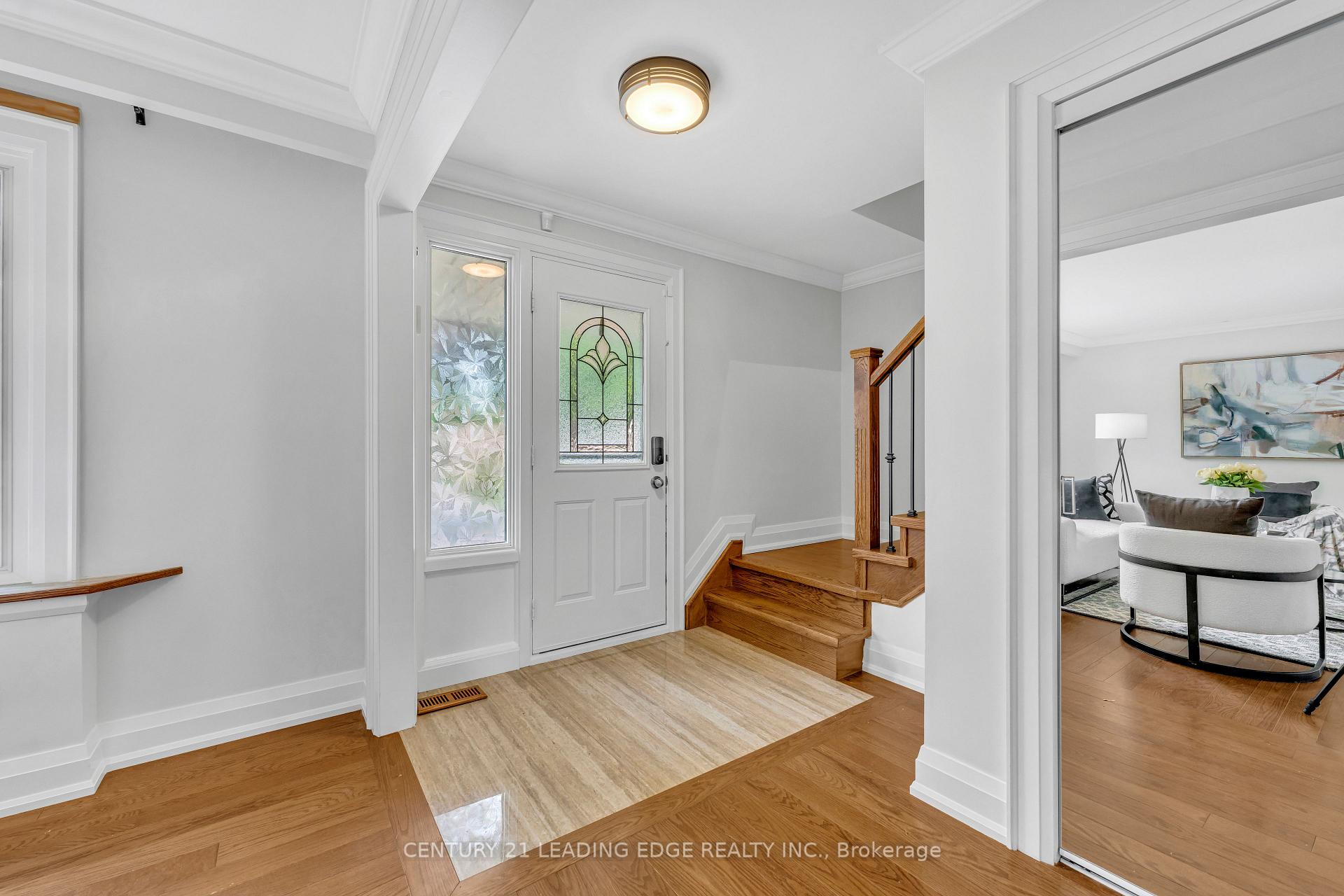 Photo 2 of 353 Fleetwood Drive, Oshawa, Eastdale — HOMEH