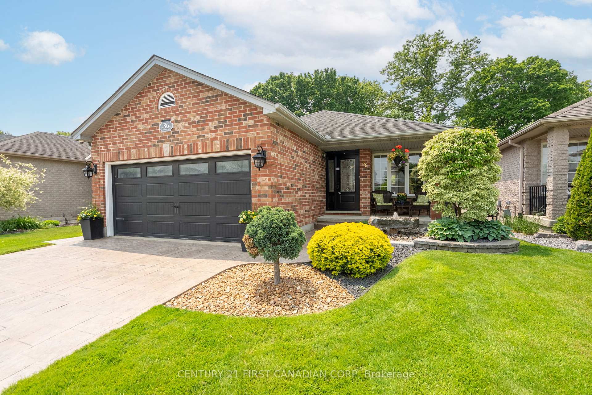 Photo 1 of 36 Juniper Crescent, Strathroy-Caradoc, SE — HOMEH