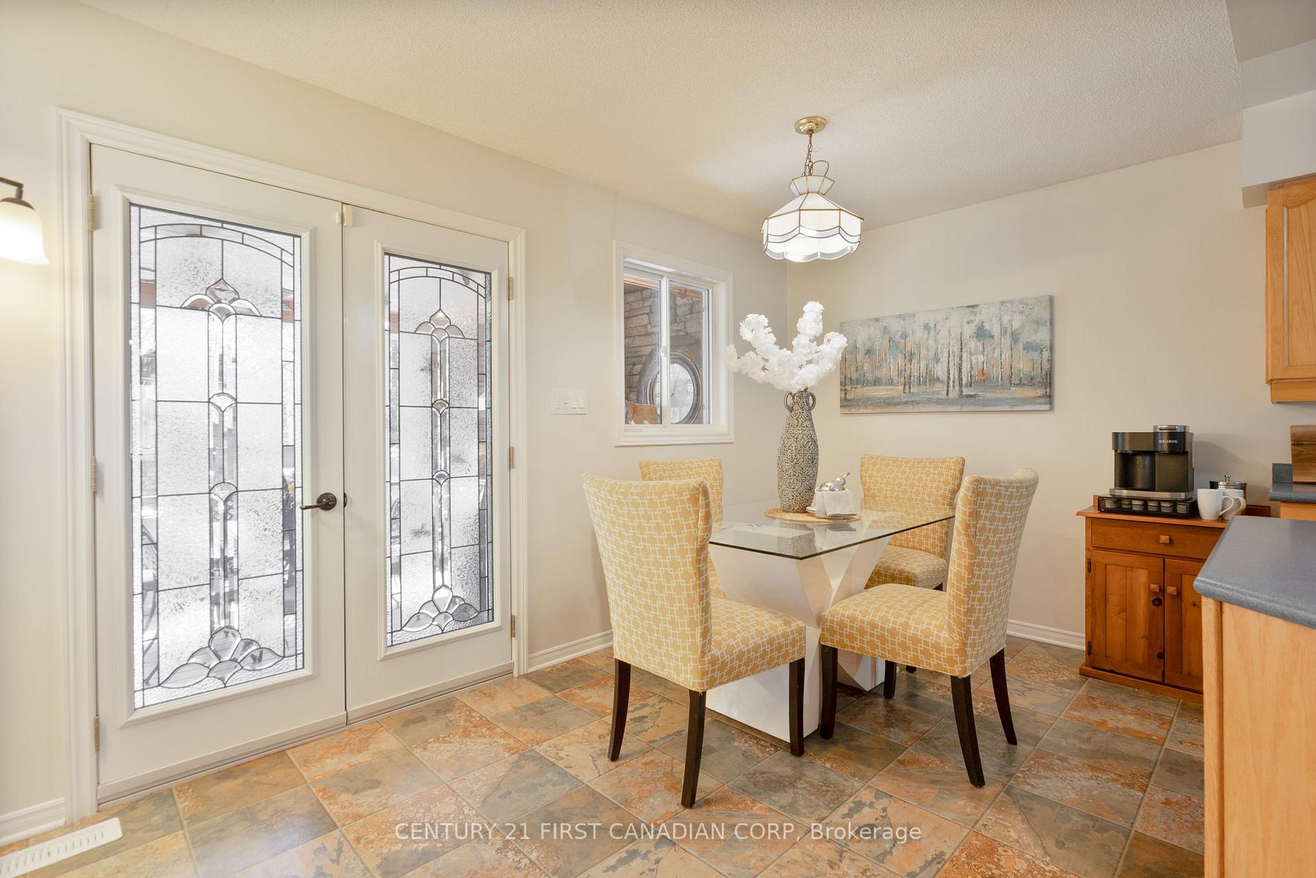 Photo 7 of 36 Juniper Crescent, Strathroy-Caradoc, SE — HOMEH