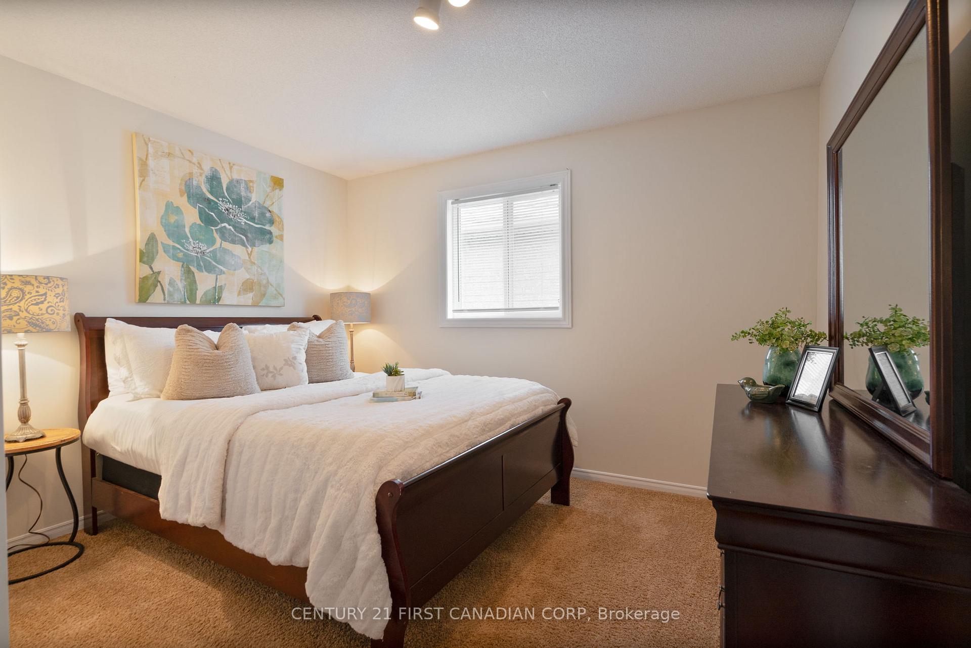 Photo 17 of 36 Juniper Crescent, Strathroy-Caradoc, SE — HOMEH