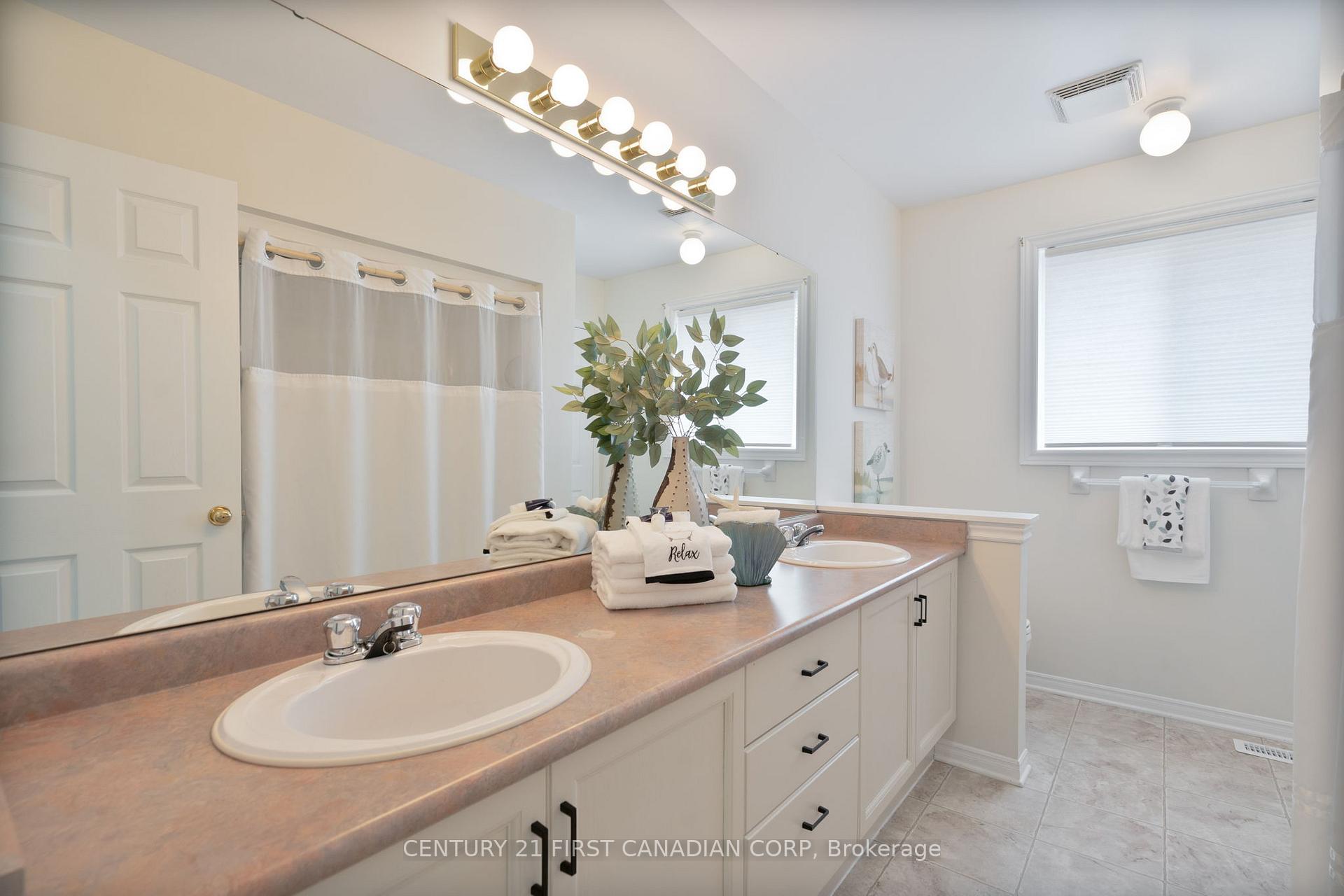 Photo 10 of 36 Juniper Crescent, Strathroy-Caradoc, SE — HOMEH