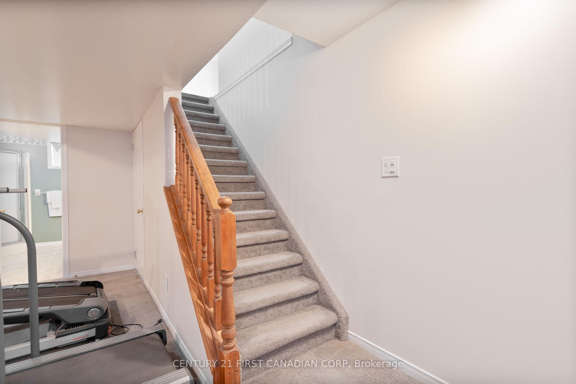 Photo 13 of 36 Juniper Crescent, Strathroy-Caradoc, SE — HOMEH