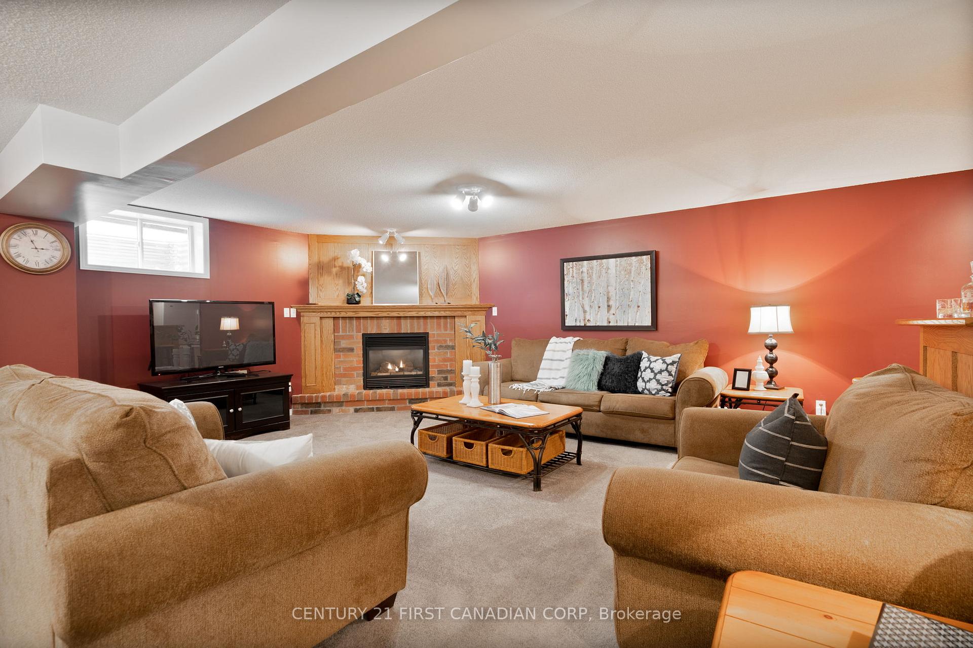 Photo 26 of 36 Juniper Crescent, Strathroy-Caradoc, SE — HOMEH