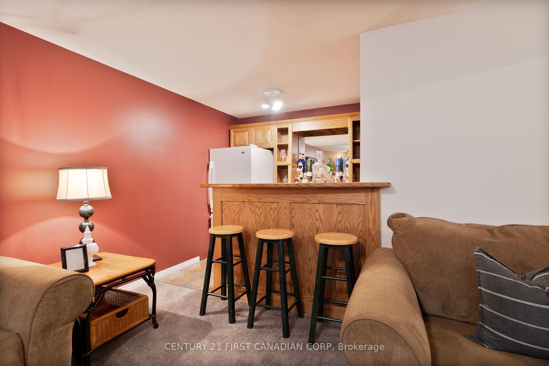Photo 20 of 36 Juniper Crescent, Strathroy-Caradoc, SE — HOMEH