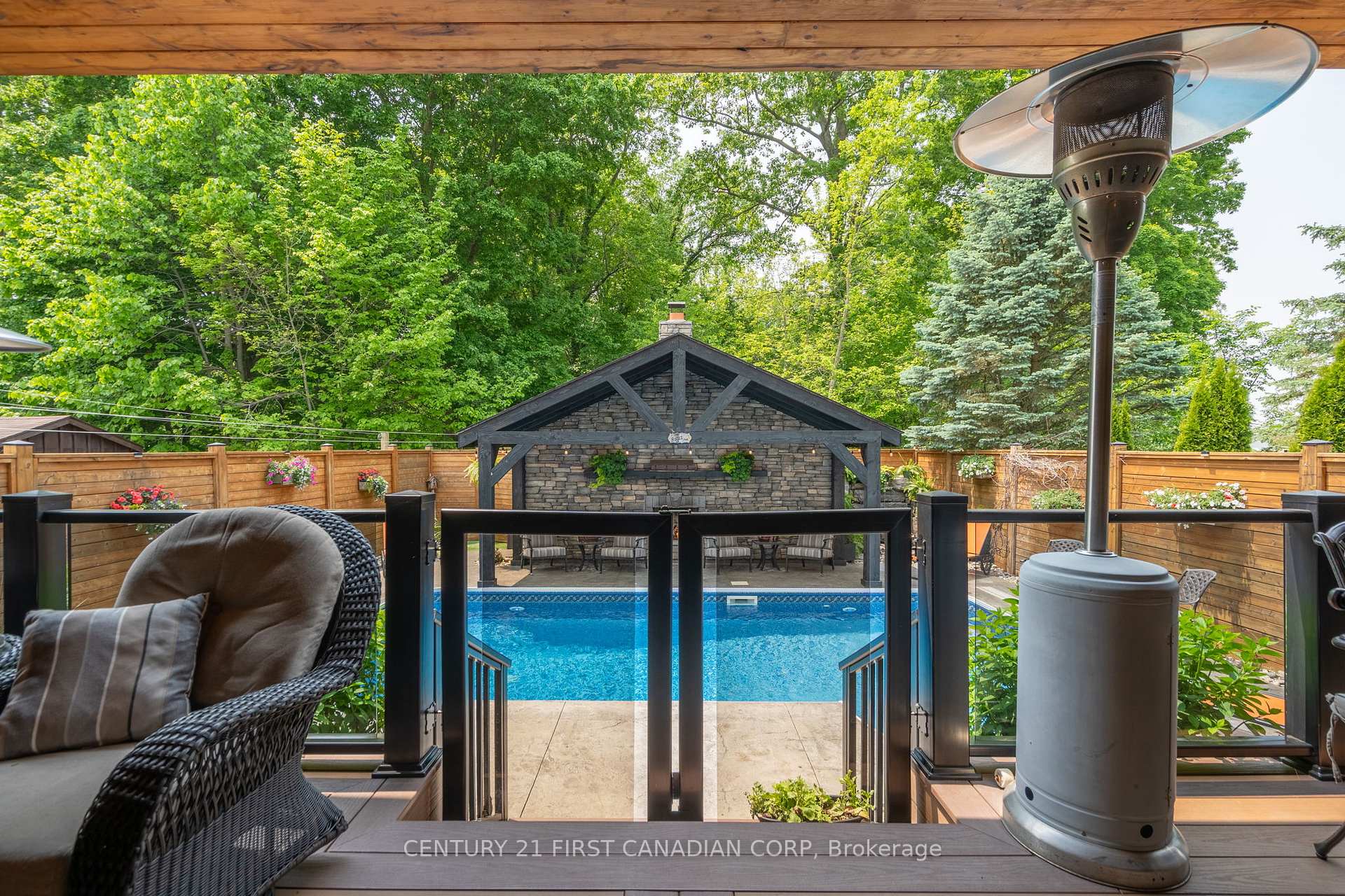 Photo 31 of 36 Juniper Crescent, Strathroy-Caradoc, SE — HOMEH